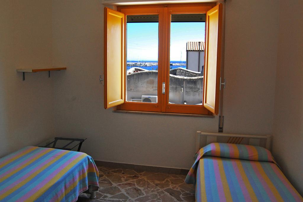 Apartamento I Tre Golfi San Vito Lo Capo Habitación foto